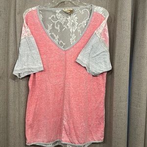 BKE vneck sheer lace back tshirt womens XL, like new